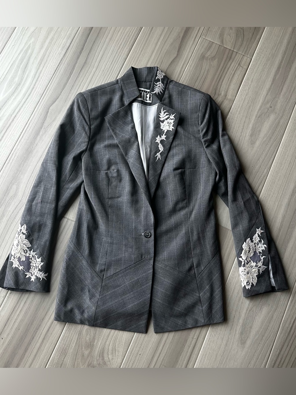Vintage 90s Richard Tyler Wool Lace Appliqué Blazer